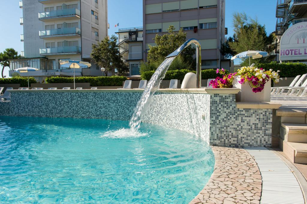 Hotel Luxor Морской Милан Экстерьер фото